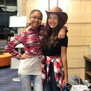 Meet your Posher, Stefanie